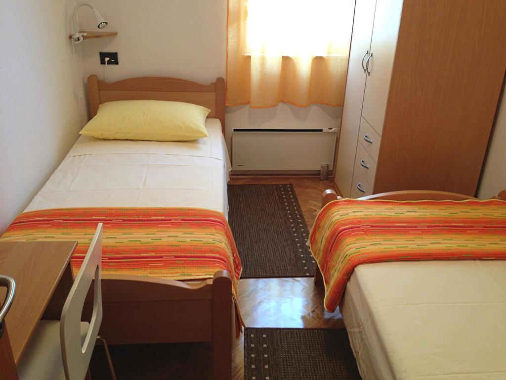 Kristian Apartments Подстрана Екстериор снимка
