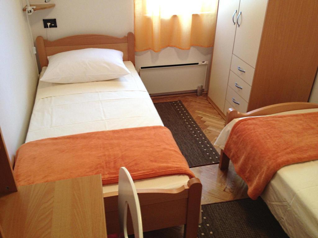 Kristian Apartments Подстрана Екстериор снимка